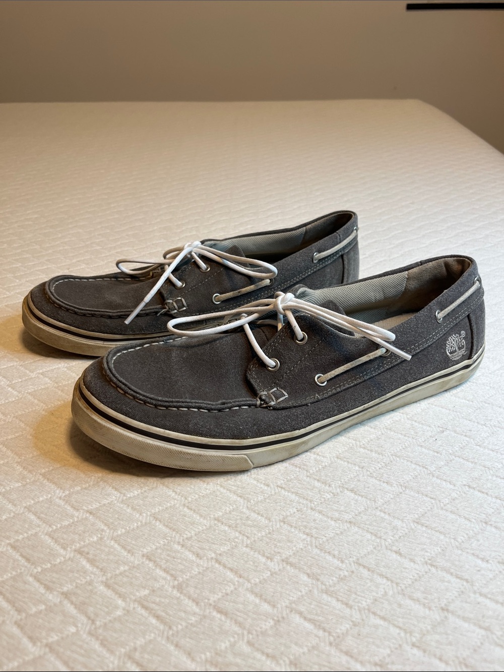 Timberland Earthkeepers Men's Charcoal Canvas Loafers with White Laces, 10.5M